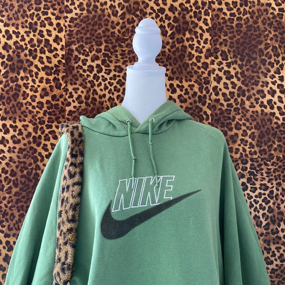 Nike - Picture 4 of 9